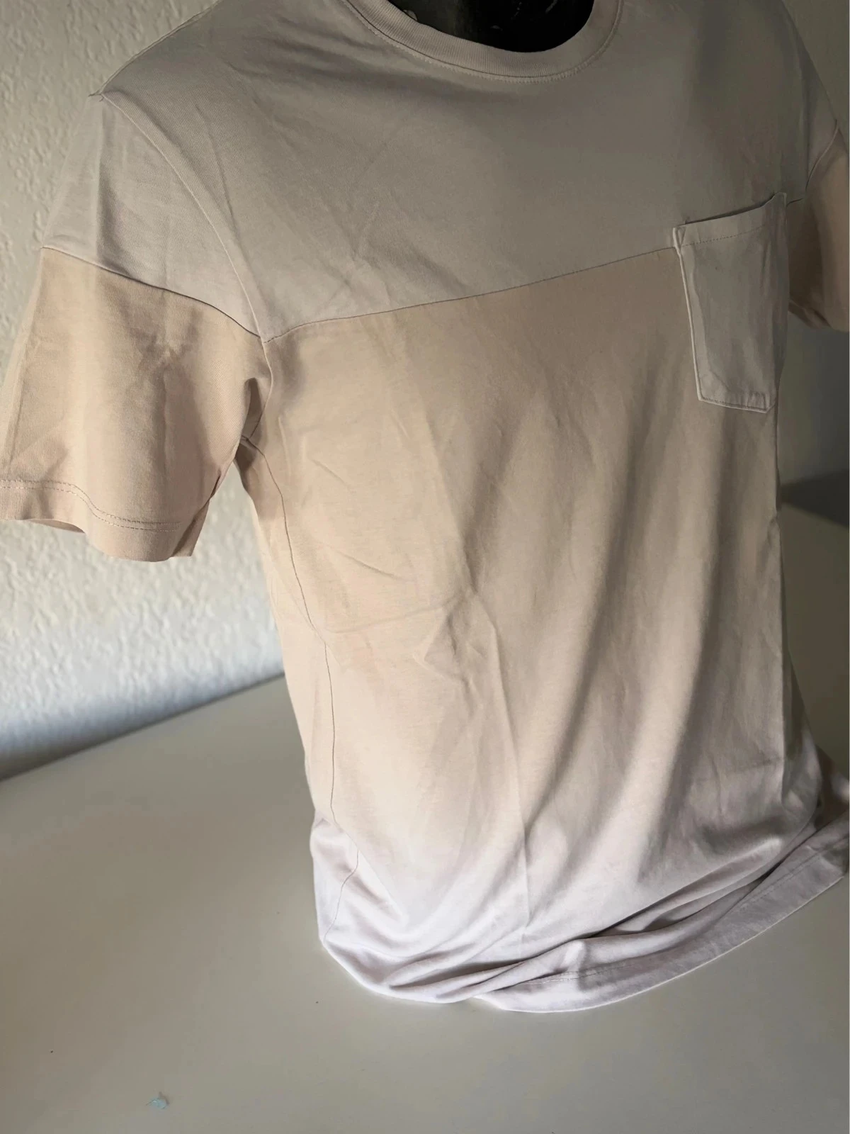 T-shirt Celio Bicolore com Bolso no Peito – Casual e Estilo Minimalista – Tamanho S – photo 4